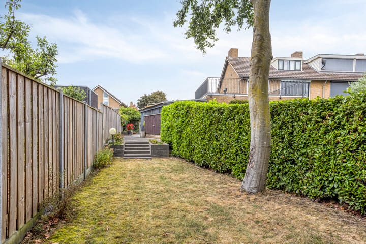 Photo 31 of Irenestraat 9