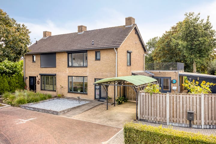 Photo 33 of Irenestraat 9