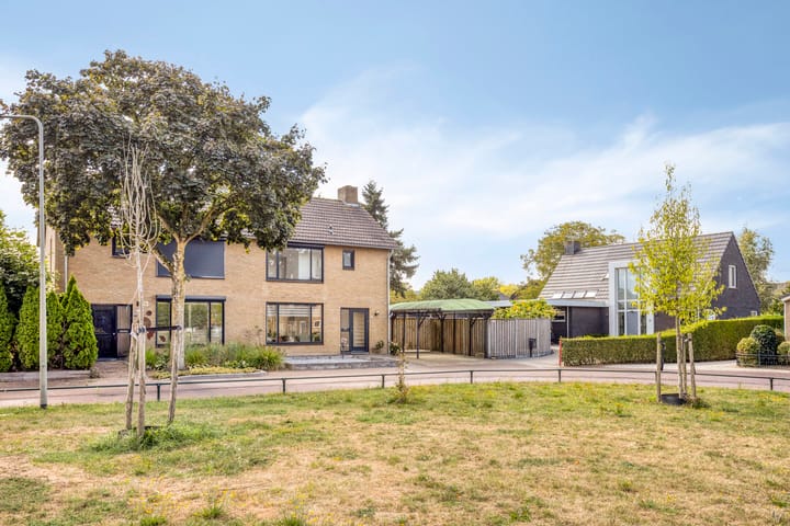 Photo 34 of Irenestraat 9