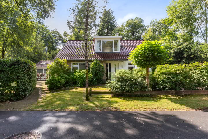 Foto 41 van Dennenlaan 1