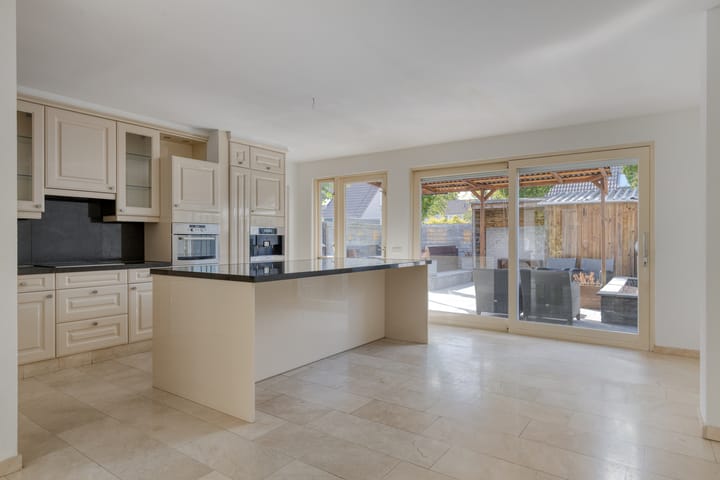 Foto 13 van Locatellistraat 23