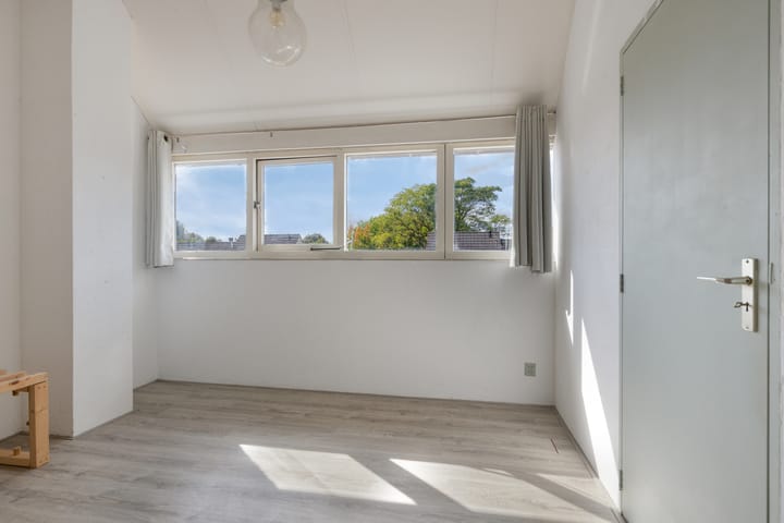 Foto 30 van Locatellistraat 23