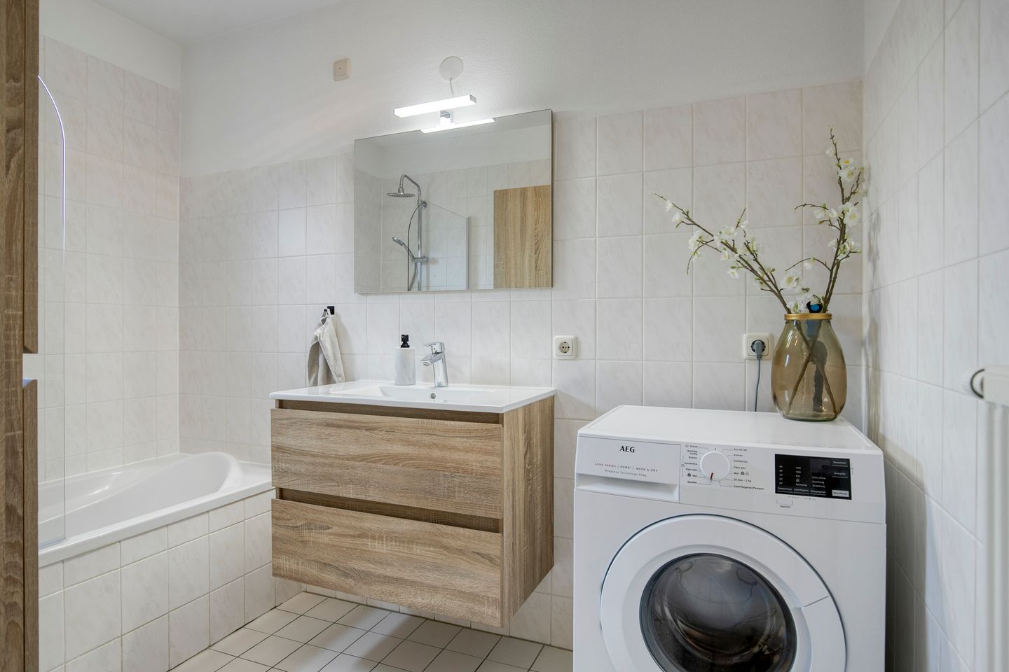 Foto 19 van Oostwal 36-H