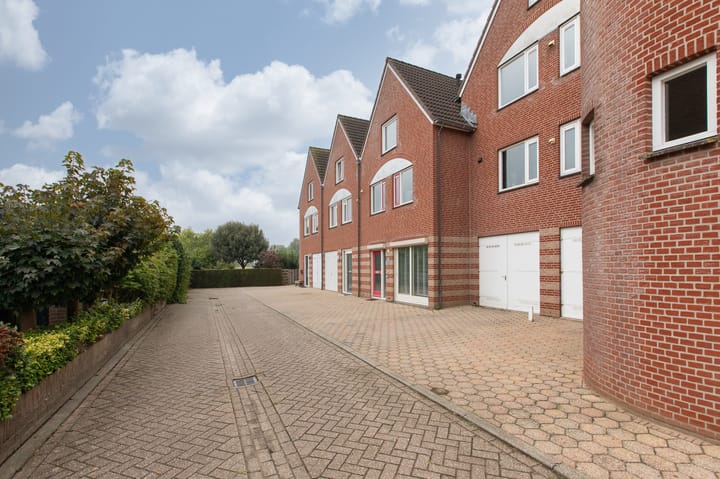 Photo 11 of Bongerd 34