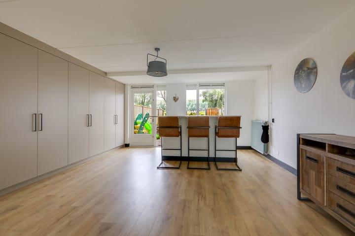 Photo 18 of Bongerd 34