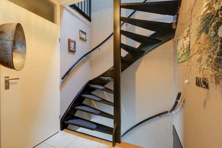 Photo 27 of Bongerd 34