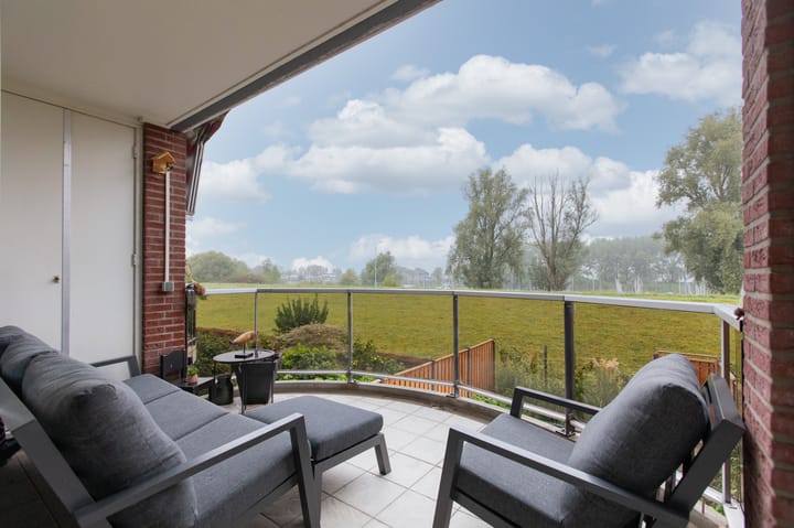 Photo 42 of Bongerd 34