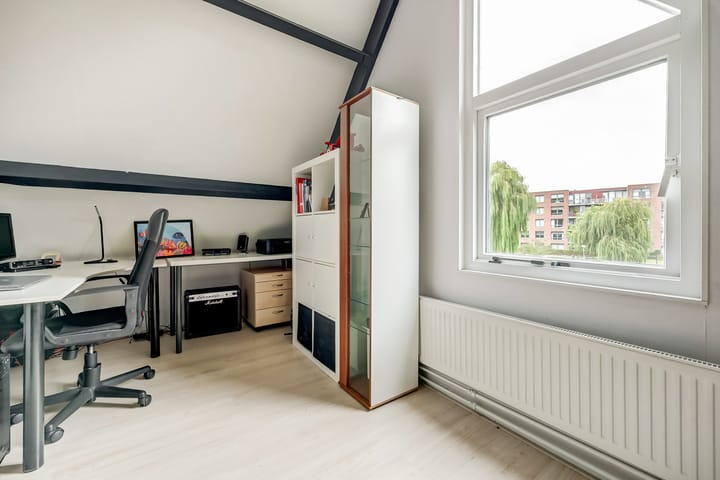 Photo 24 of Oever 56