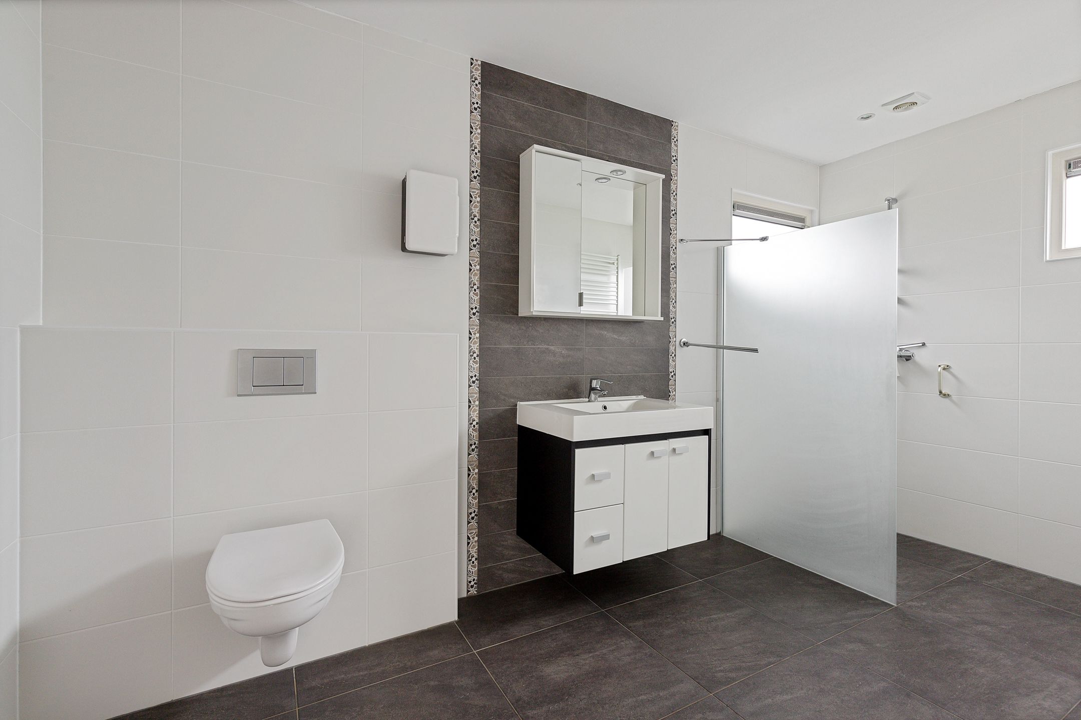 Foto 15 van Age Hylkes Trompstrjitte 15