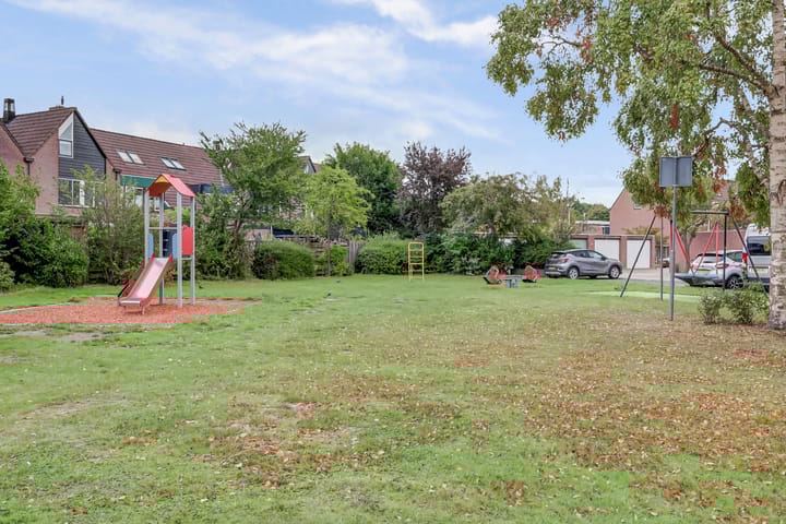 Photo 34 of Oever 56