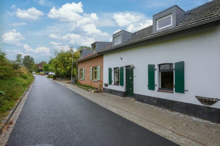 Foto 6 van Emmabergweg 11