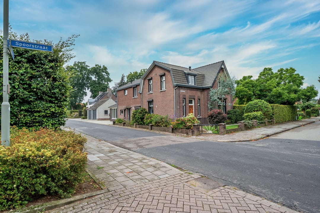 Foto 1 van Spoorstraat 5