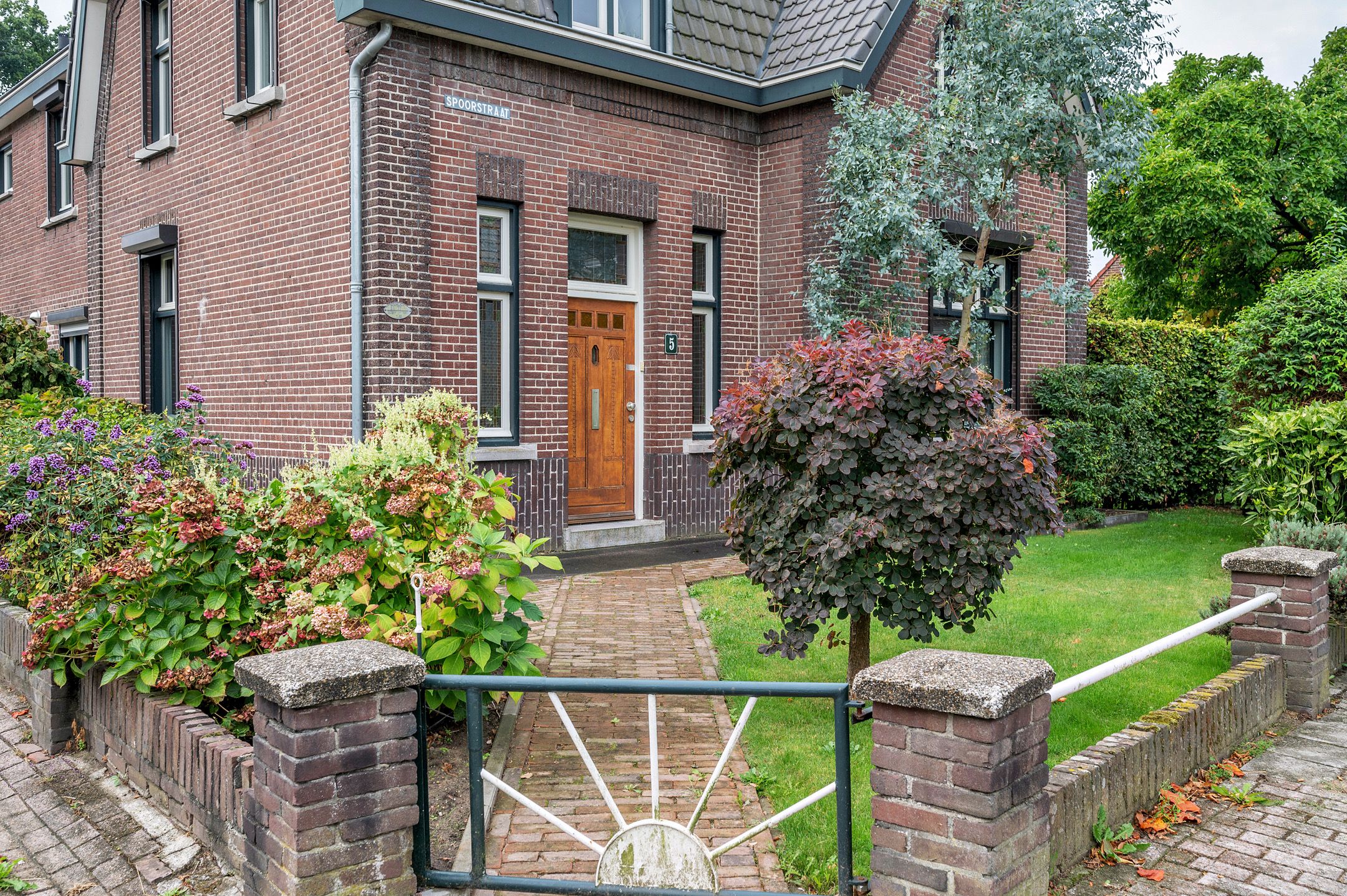 Foto 3 van Spoorstraat 5
