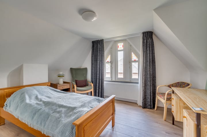 Foto 33 van Spoorstraat 5