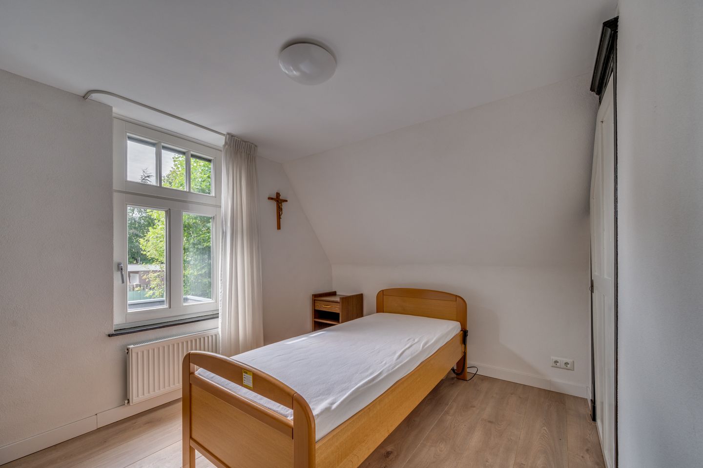 Foto 35 van Spoorstraat 5