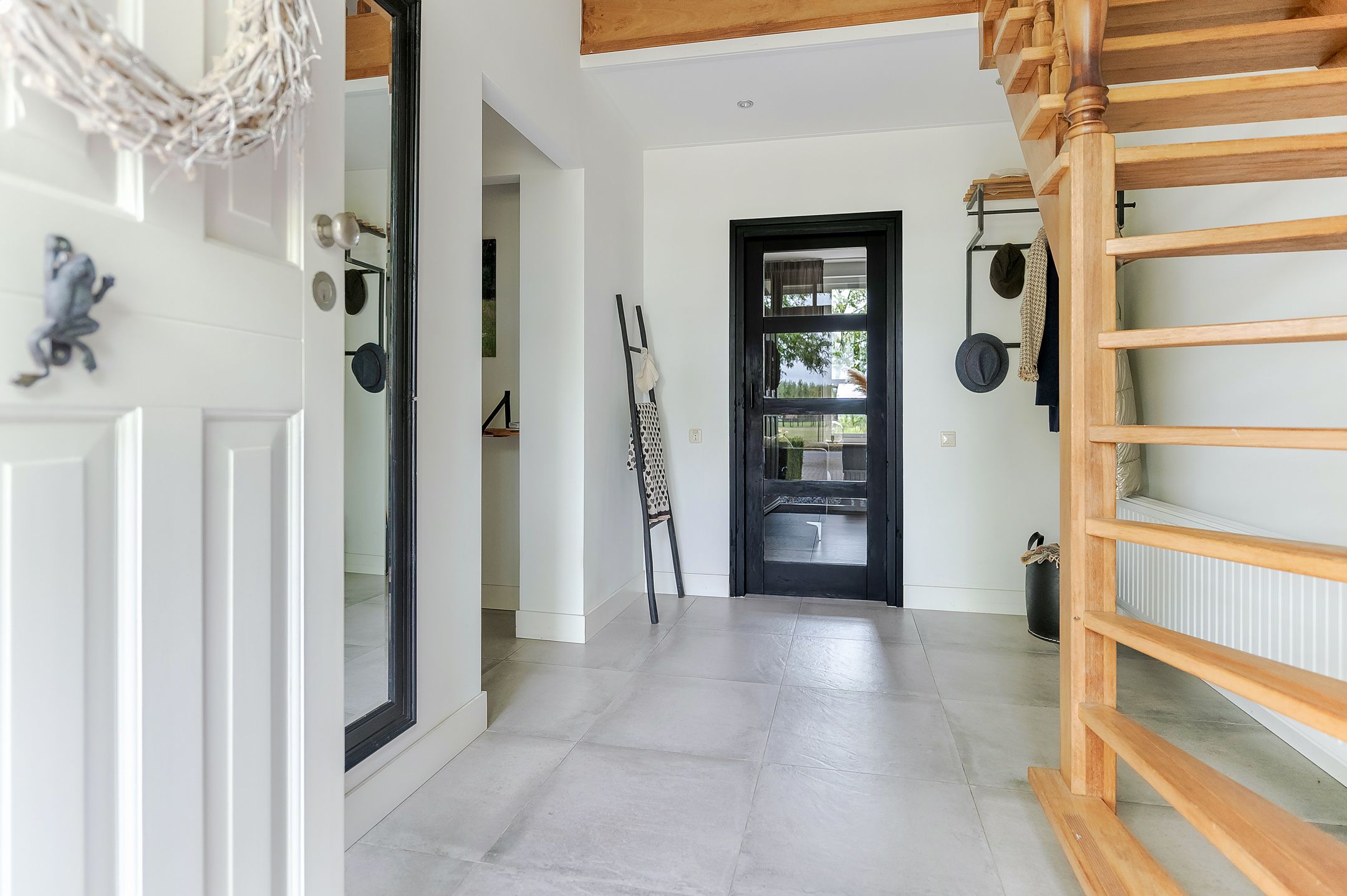 Foto 9 van Oudlandweg 8-A