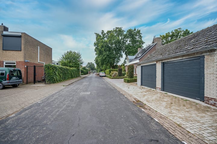 Foto 49 van Spoorstraat 5