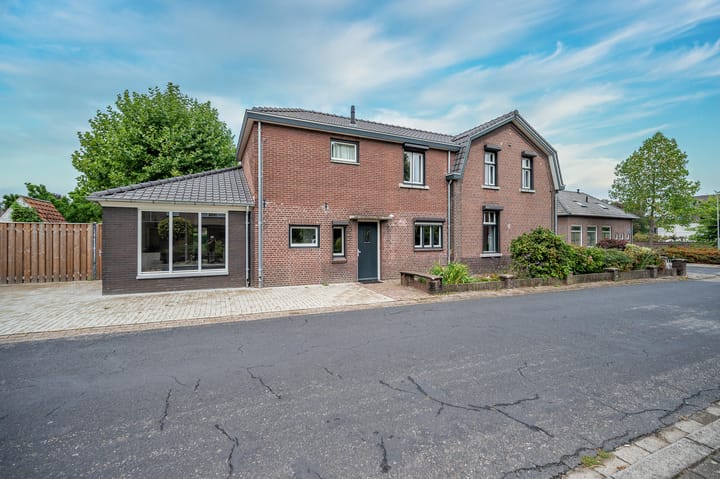 Foto 52 van Spoorstraat 5