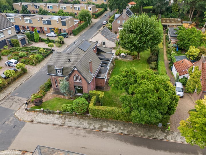 Foto 57 van Spoorstraat 5