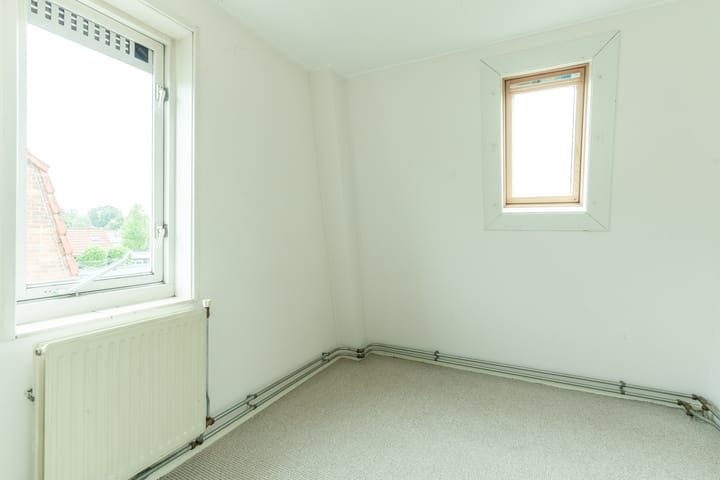 Foto 15 van Molenstraat 128