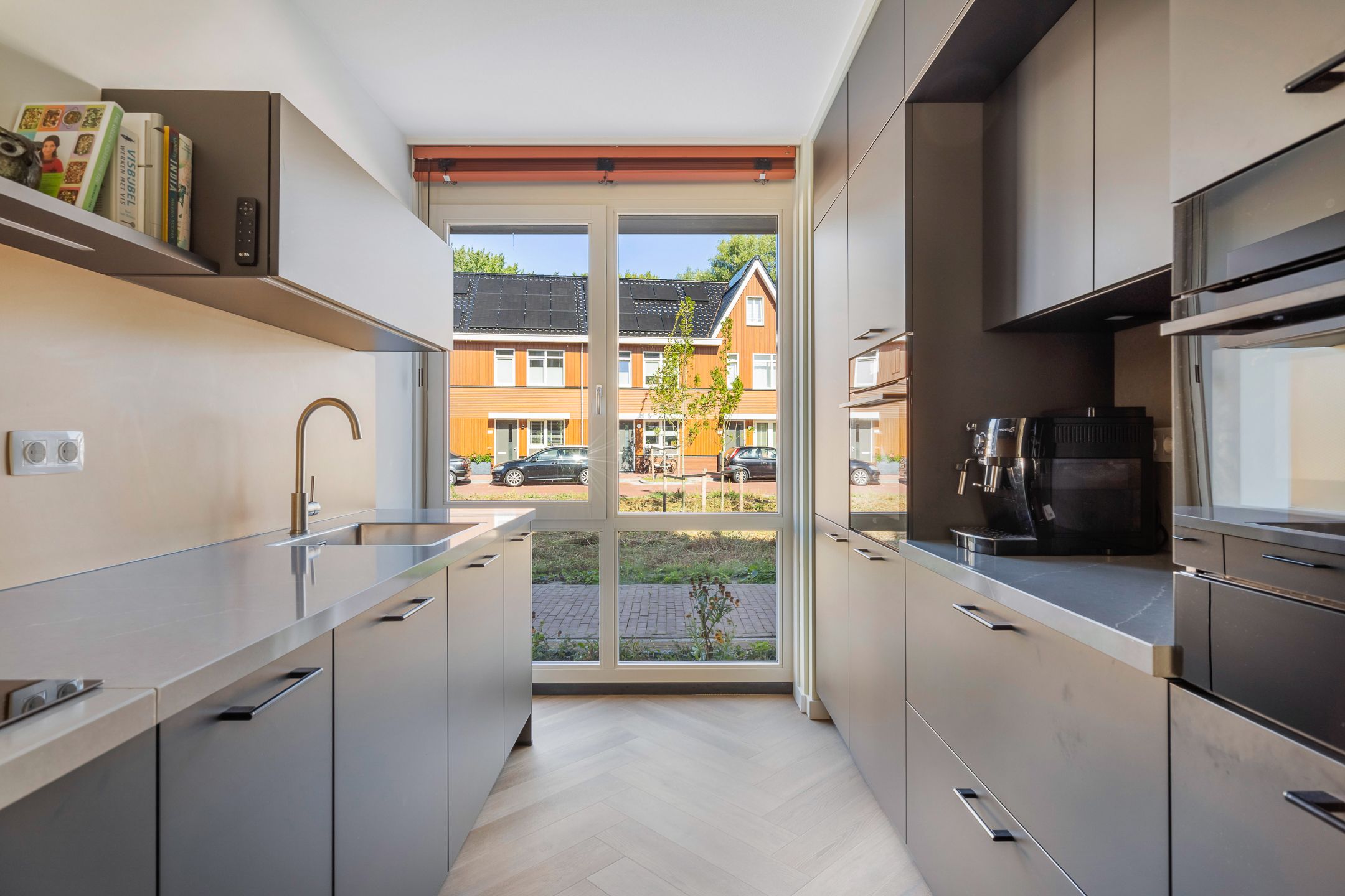 Foto 3 van Edgar du Perronstraat 143