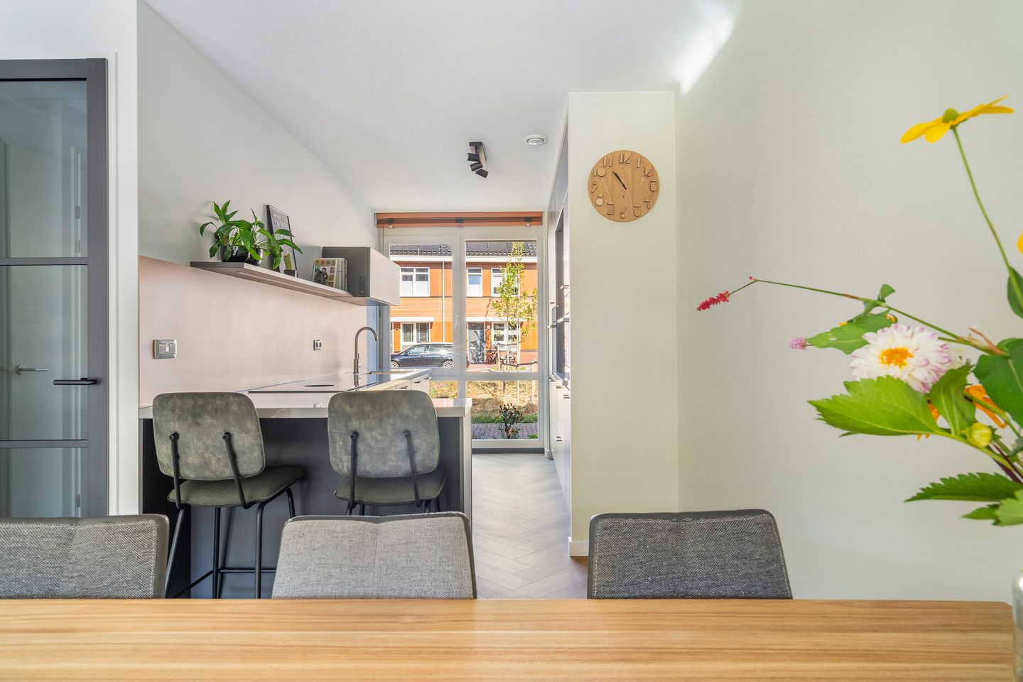 Foto 10 van Edgar du Perronstraat 143