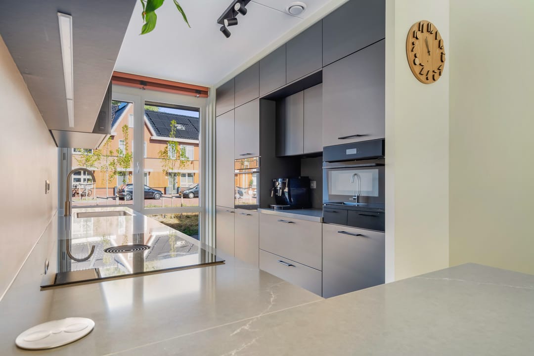 Foto 11 van Edgar du Perronstraat 143