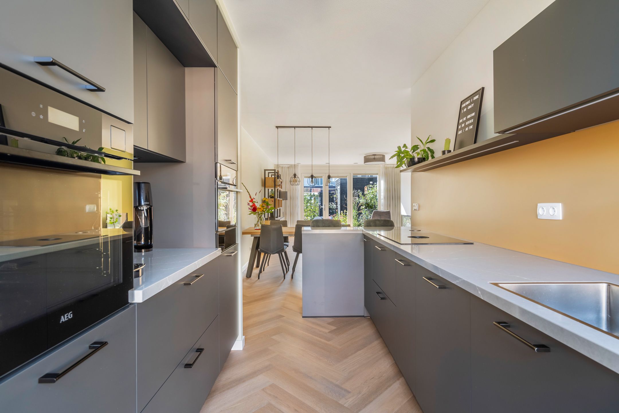 Foto 12 van Edgar du Perronstraat 143