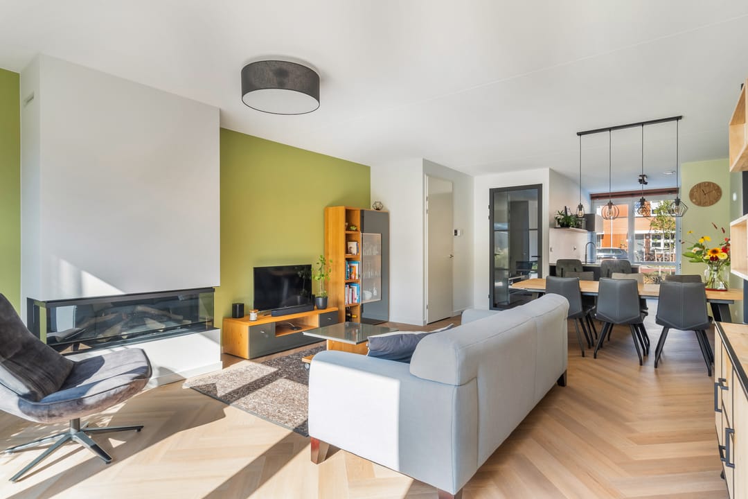 Foto 17 van Edgar du Perronstraat 143