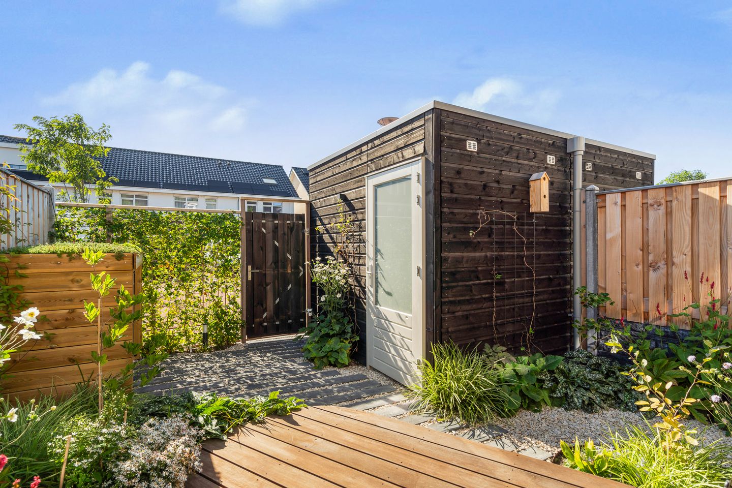 Foto 20 van Edgar du Perronstraat 143