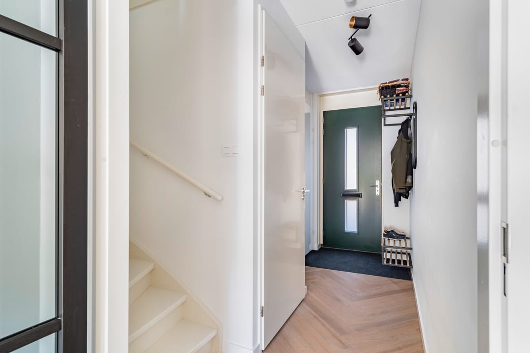 Foto 26 van Edgar du Perronstraat 143