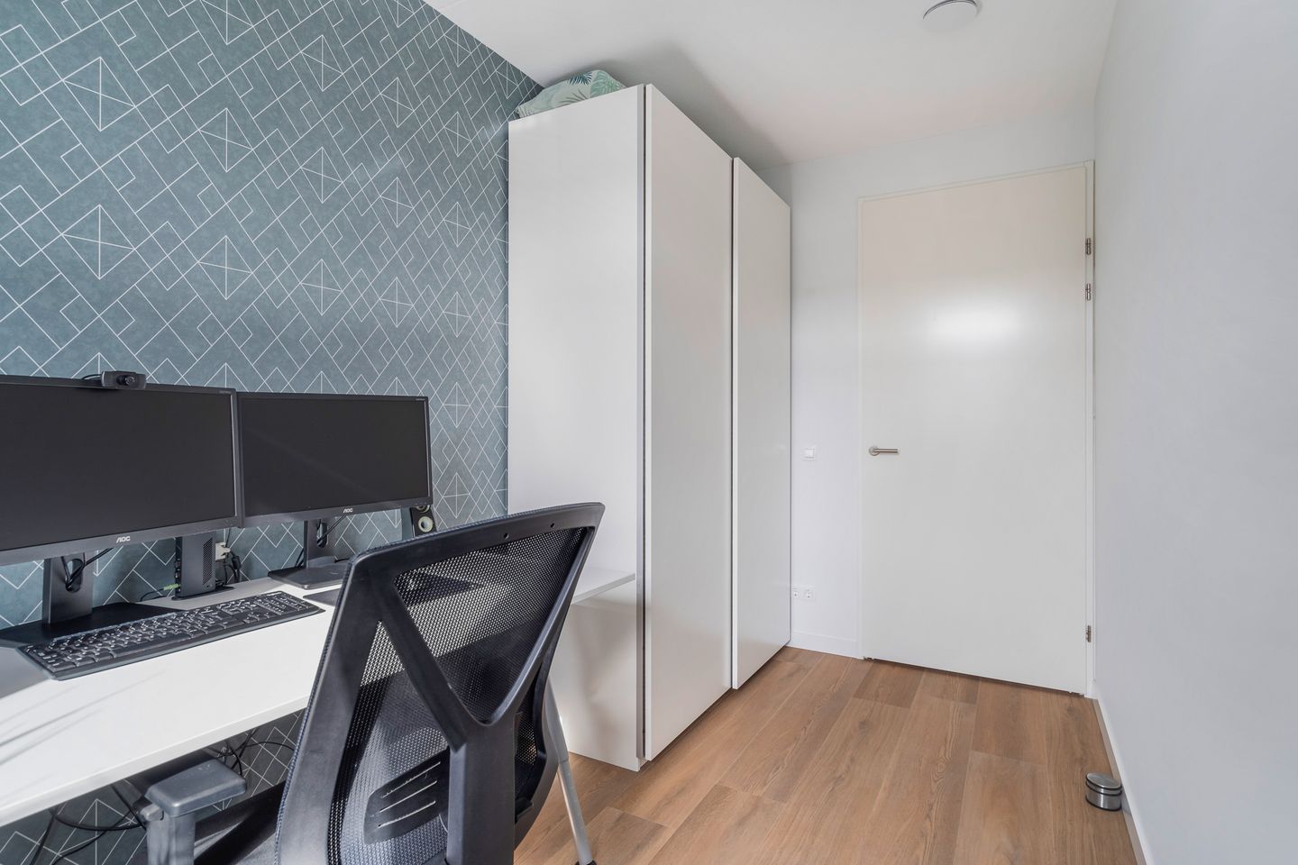 Foto 29 van Edgar du Perronstraat 143