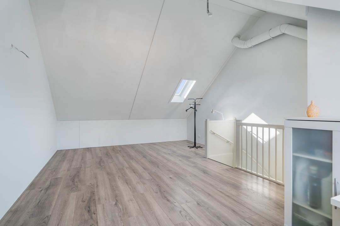 Foto 41 van Edgar du Perronstraat 143