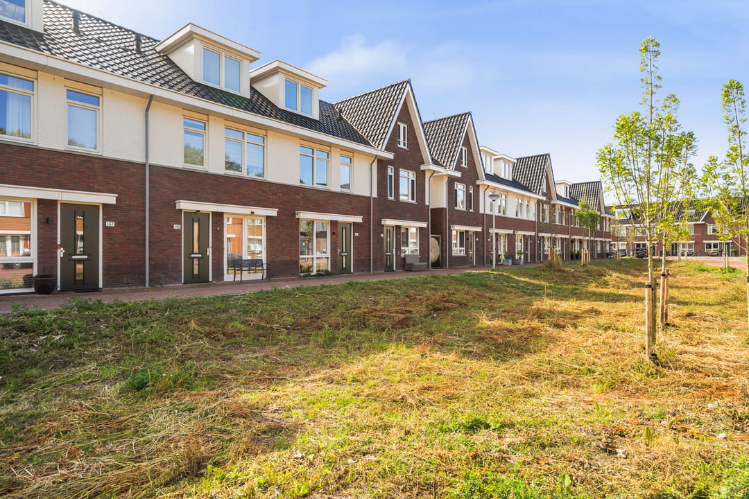 Foto 46 van Edgar du Perronstraat 143