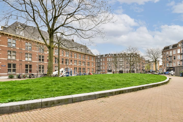 Foto 22 van Brederodestraat 95-2