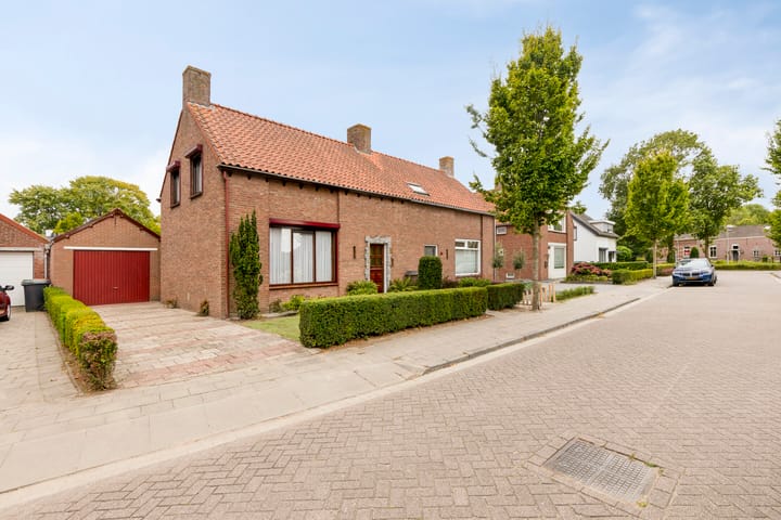 Photo 40 of Kasteelstraat 33