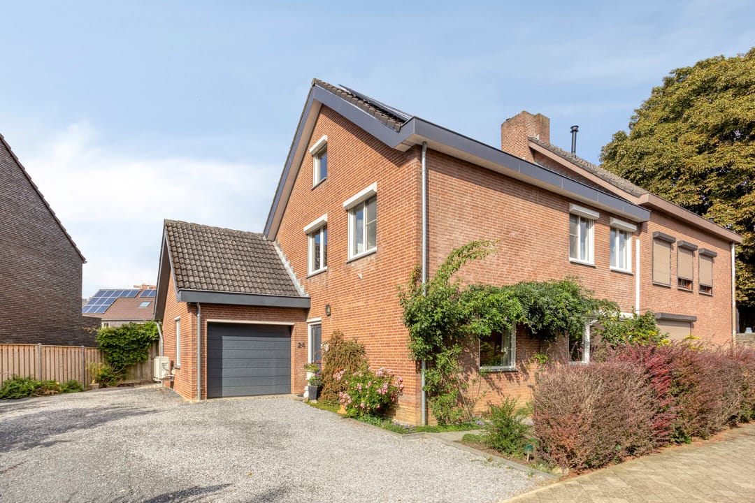 Photo 1 of Monseigneur Schrijnenstraat 24