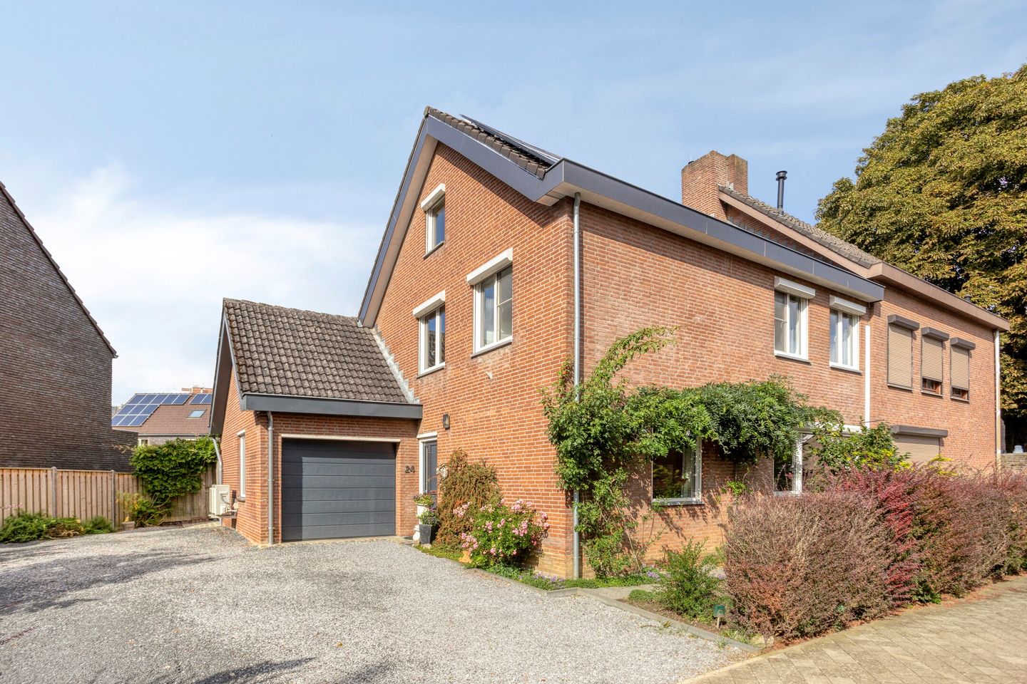 Foto 1 van Monseigneur Schrijnenstraat 24