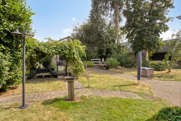 Foto 2 van Tienwoningenweg 8