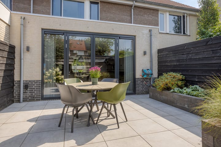 Foto 32 van Meester Broerensingel 73