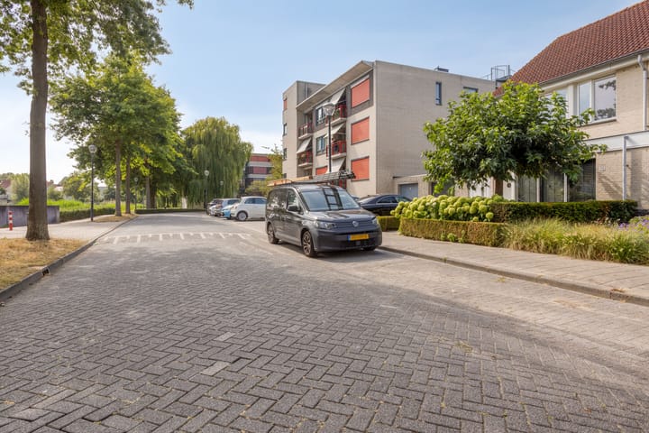 Foto 37 van Meester Broerensingel 73