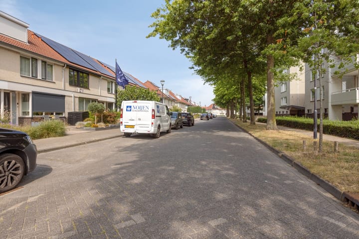 Foto 38 van Meester Broerensingel 73