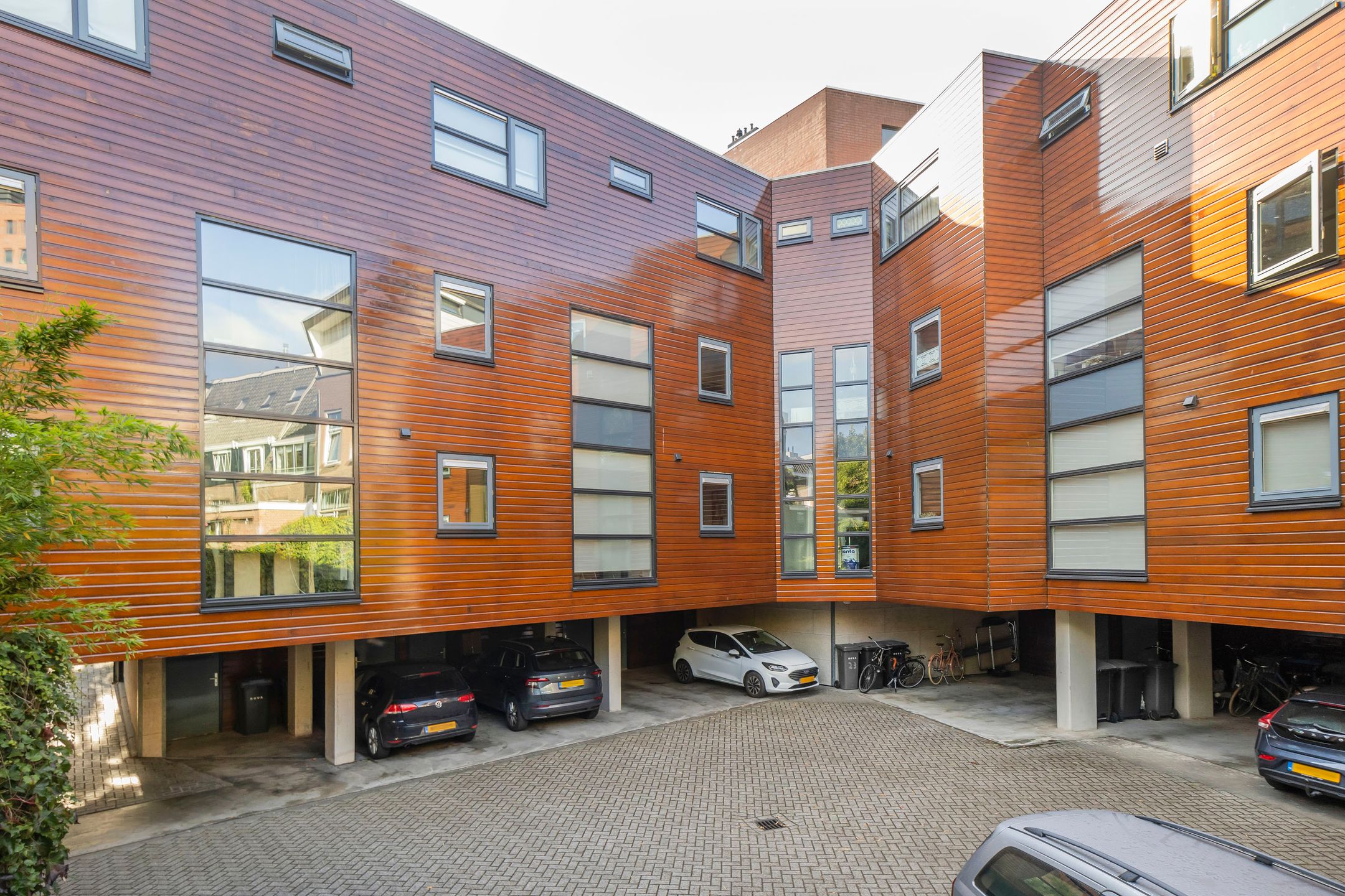 Foto 42 van Spoorstraat 19-B