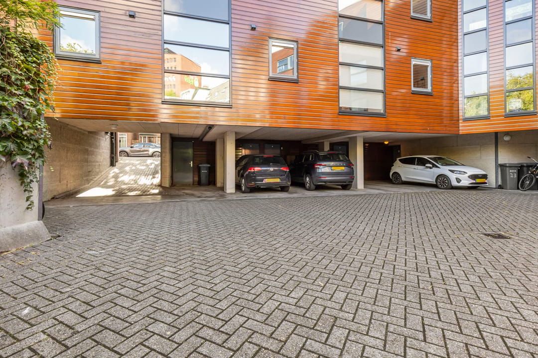 Foto 43 van Spoorstraat 19-B