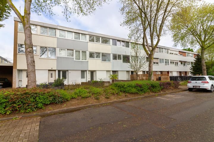 Foto 4 van Plutolaan 203