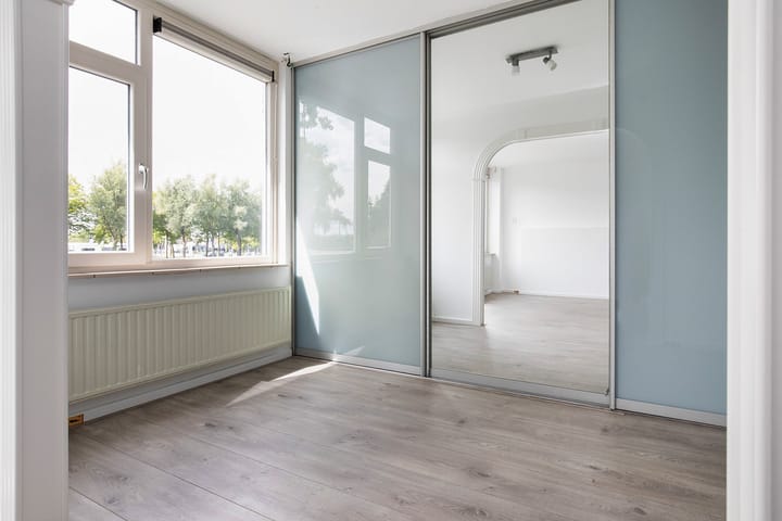 Photo 20 of Graan voor Visch 15815