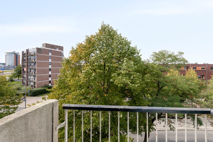 Foto 10 van Burgemeester Van Haarenlaan 1537