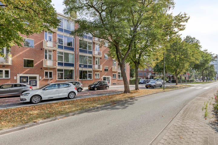 Foto 22 van Burgemeester Van Haarenlaan 1537