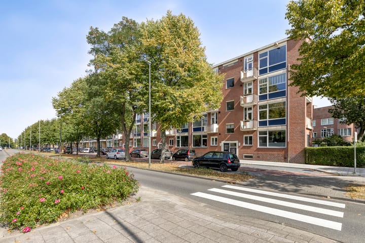 Foto 23 van Burgemeester Van Haarenlaan 1537