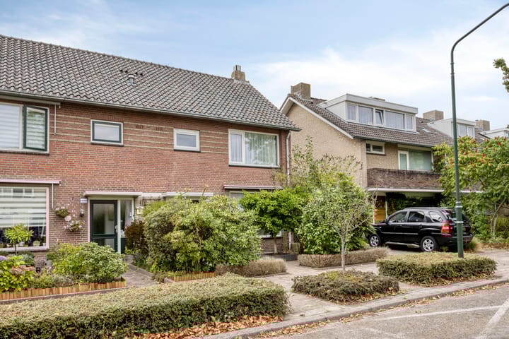 Photo 2 of Lupinelaan 11